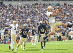 Notre Dame pulls out an ugly win over Pittsburgh