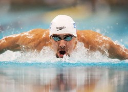 Phelps continues his road to the Olympics
