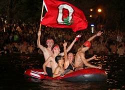 No matter the weather, Mirror Lake jump continues at Ohio State
