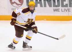 Minnesota advances to Frozen Four with a win over UND