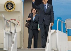 Obama visits Tampa to talk exports
