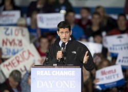 Paul Ryan rallies thousands in Minnesota